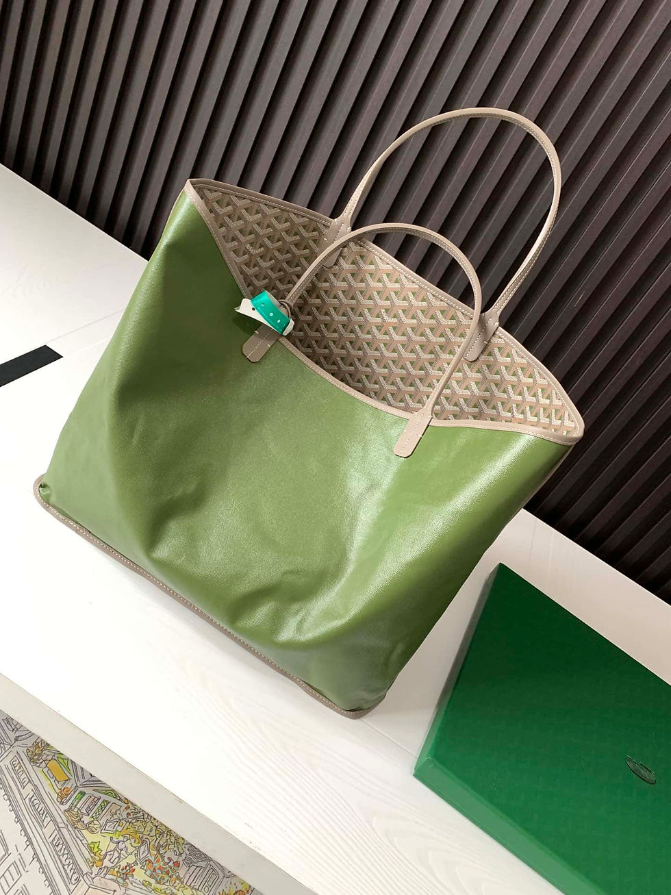 Thumbnail: modern raffia briefcase with chain strap – GOY274