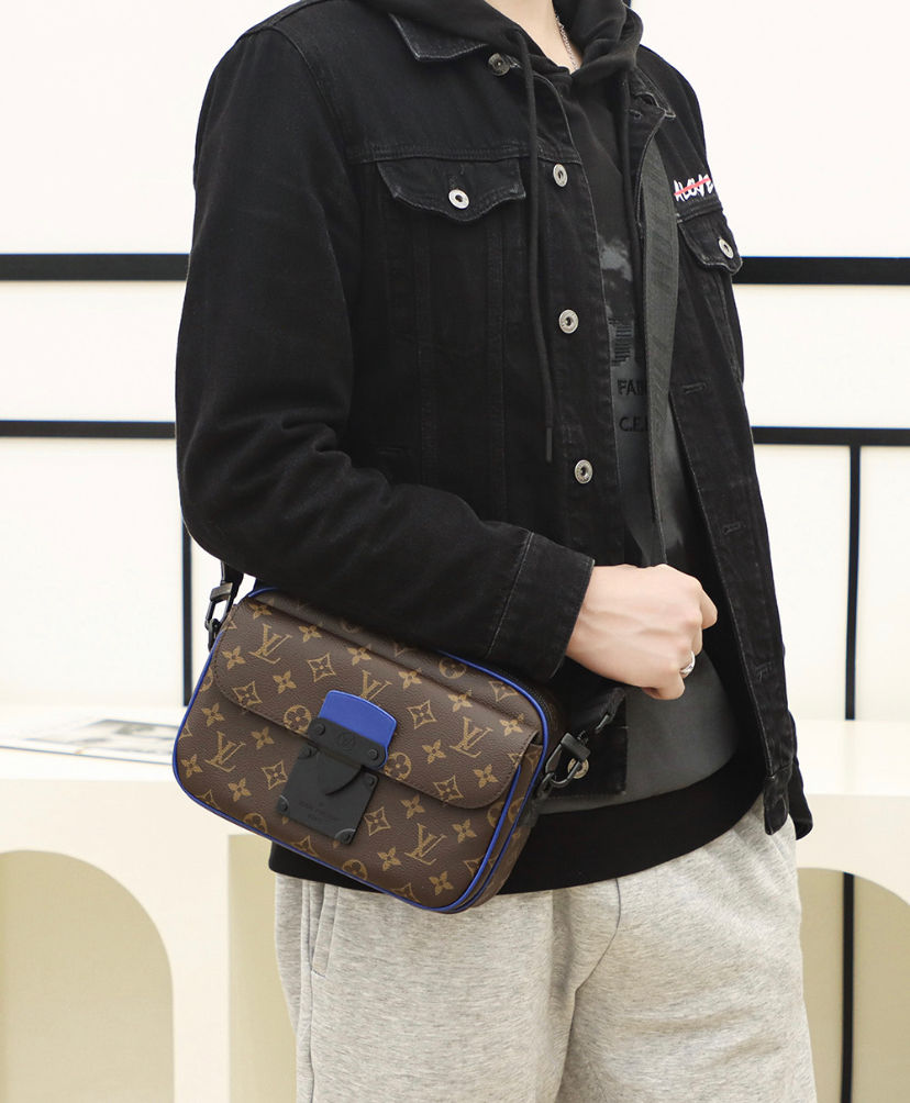 Thumbnail: S Lock Messenger Postman'S Inspired Bag – LUV1242