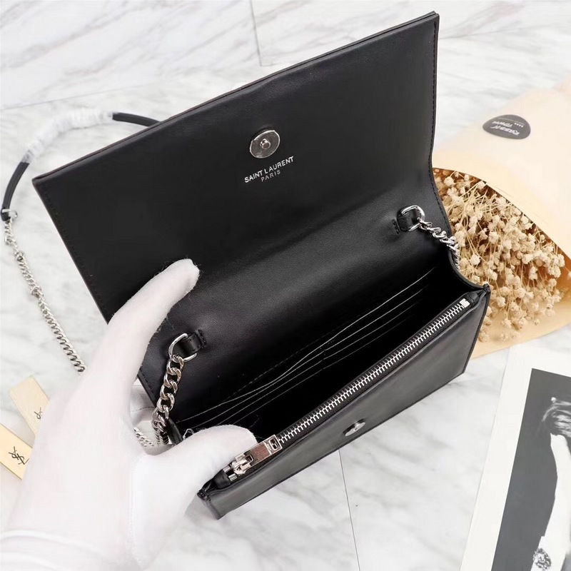 Thumbnail: foldable leather crossbody bag with zipper closure – SLY129
