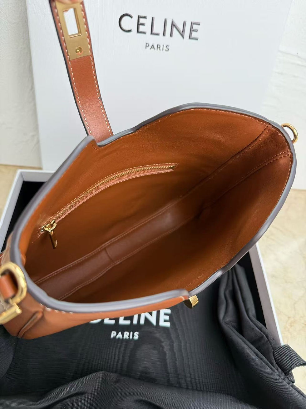 Thumbnail: CELINE MEDIUM CAMILLE 16 SOFT BAG IN SMOOTH CALFSKIN