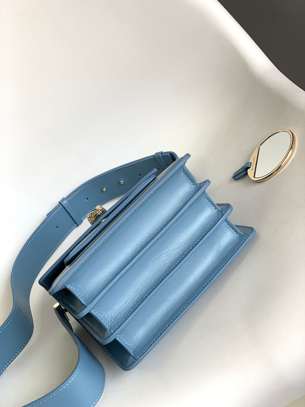 Thumbnail: Leather bag with flap closure, chain st – BVL76