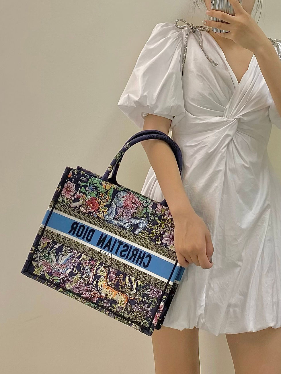 Thumbnail: Designer embroidery Tote – DOR170