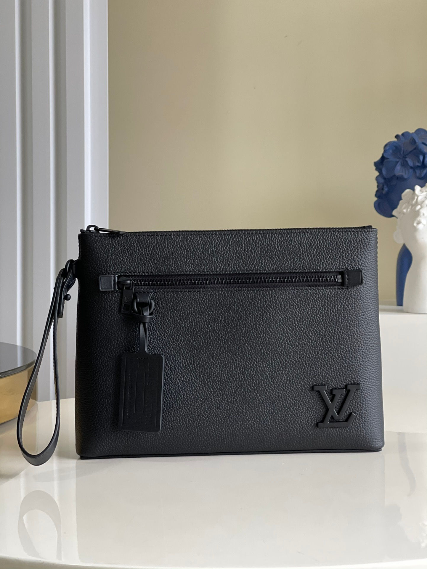 Aerogram Clutch – LUV1119
