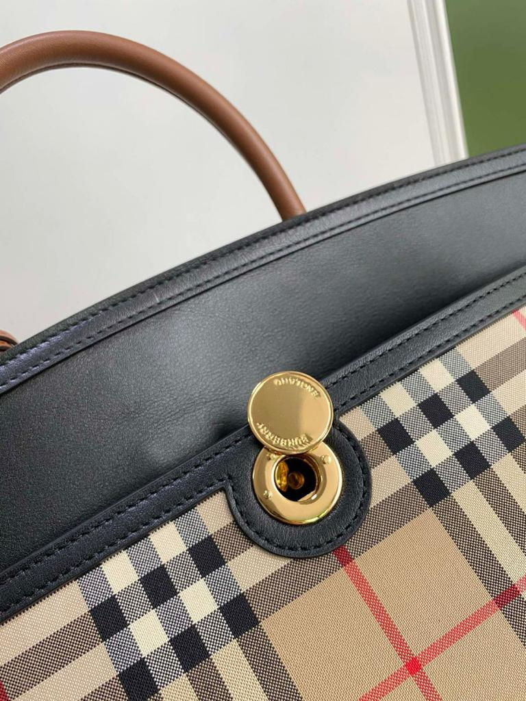 Miniaturbild: Designer Bag,Apparels,Shoes & Jewelry