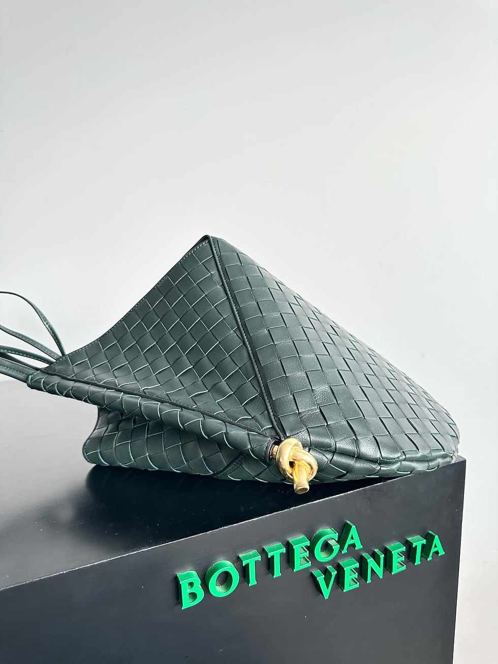 Thumbnail: Yang Mi's Latest Bag Solstice Shoulder Bag Dark Green – BOT180