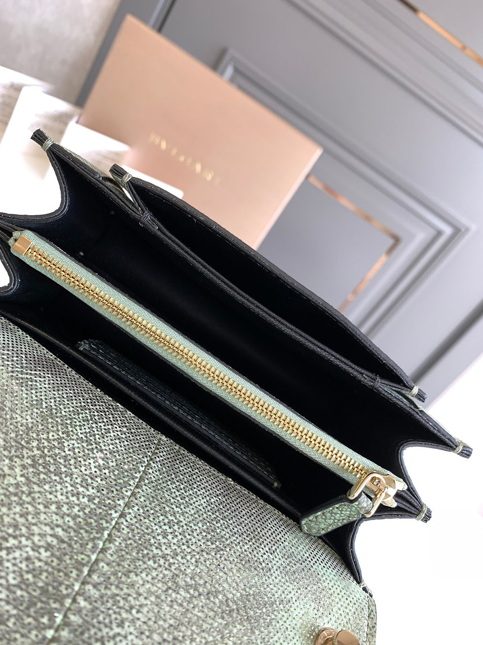 Thumbnail: Designer Bag Leather Bag BVLG