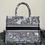 Miniaturbild: Designer Bag Doir Book Tote - 840