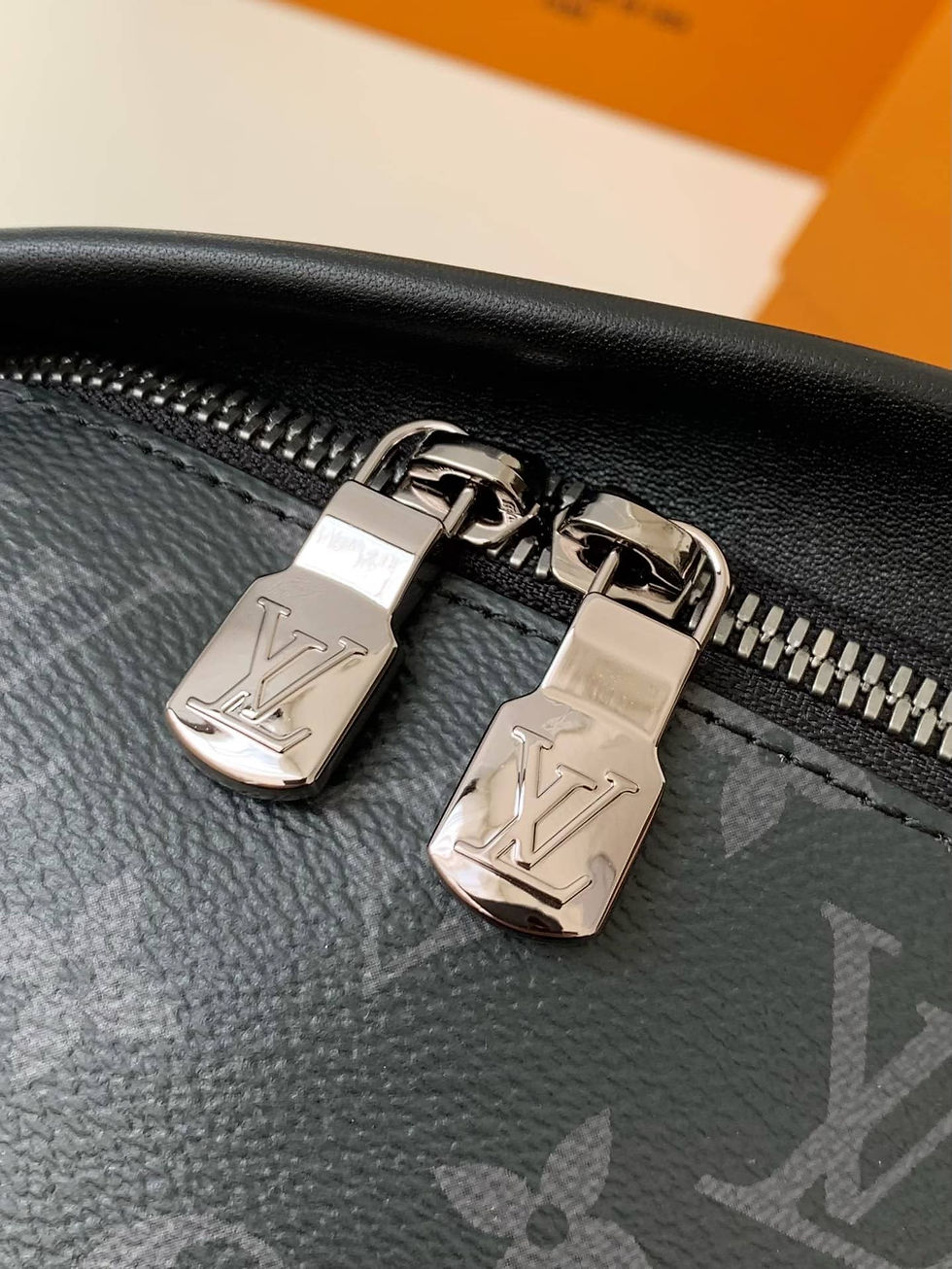 Thumbnail: Discovery Bumbag – LUV638