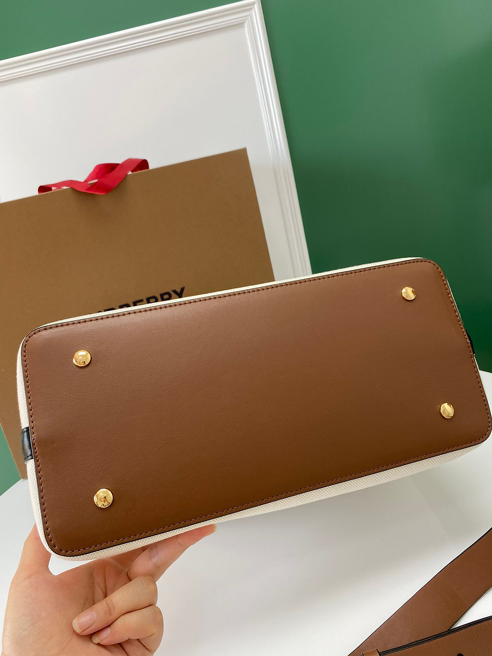 Thumbnail: Horseferry Print The Belt Bag – BUR193