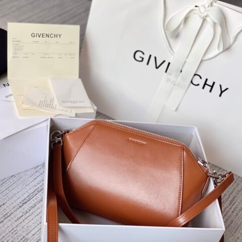 Thumbnail: Designer Bag Leather Bag GVNCHY