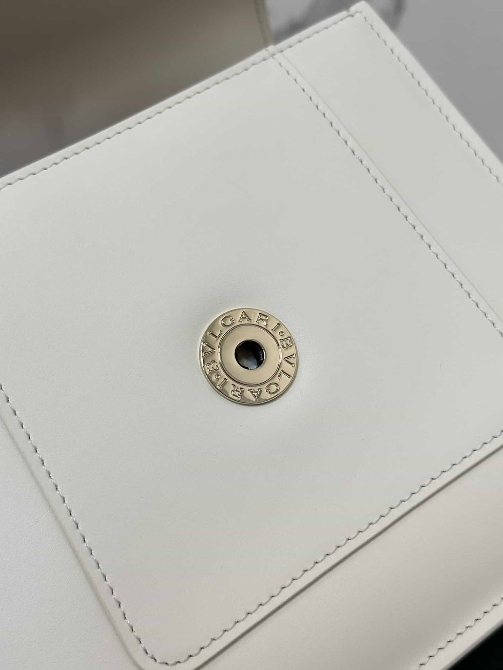 Thumbnail: Designer Bag Leather Bag BVLG