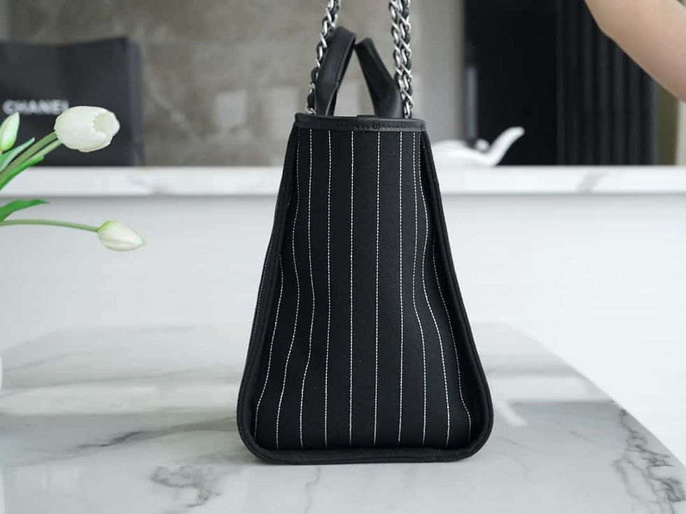 Thumbnail: large handbag – CHL164