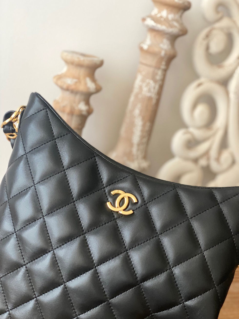 Thumbnail: small hobo bag cc chain black leather – CHL243
