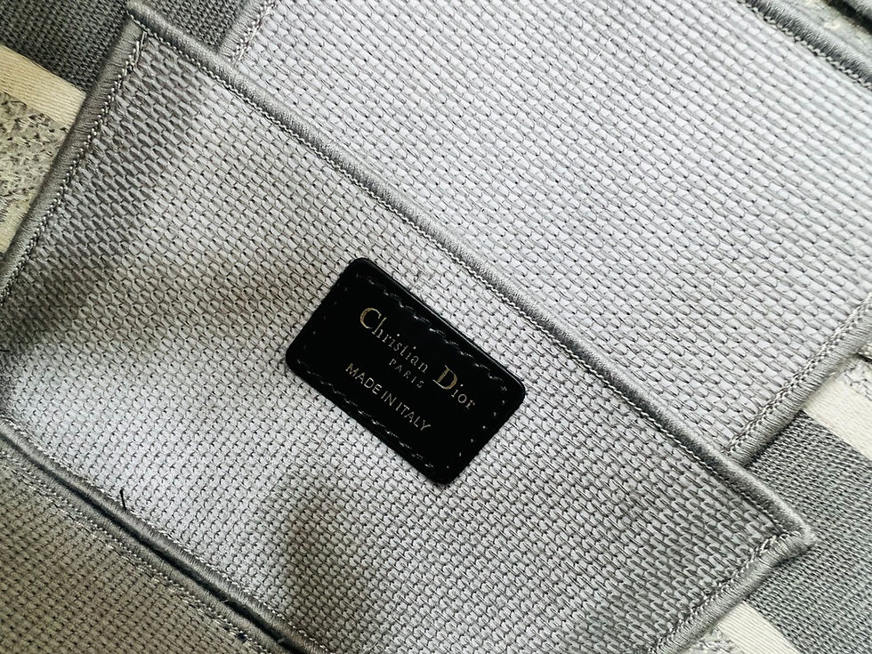 Thumbnail: Dior Oblique Embroidered Vanity Case – Large Makeup Bag |