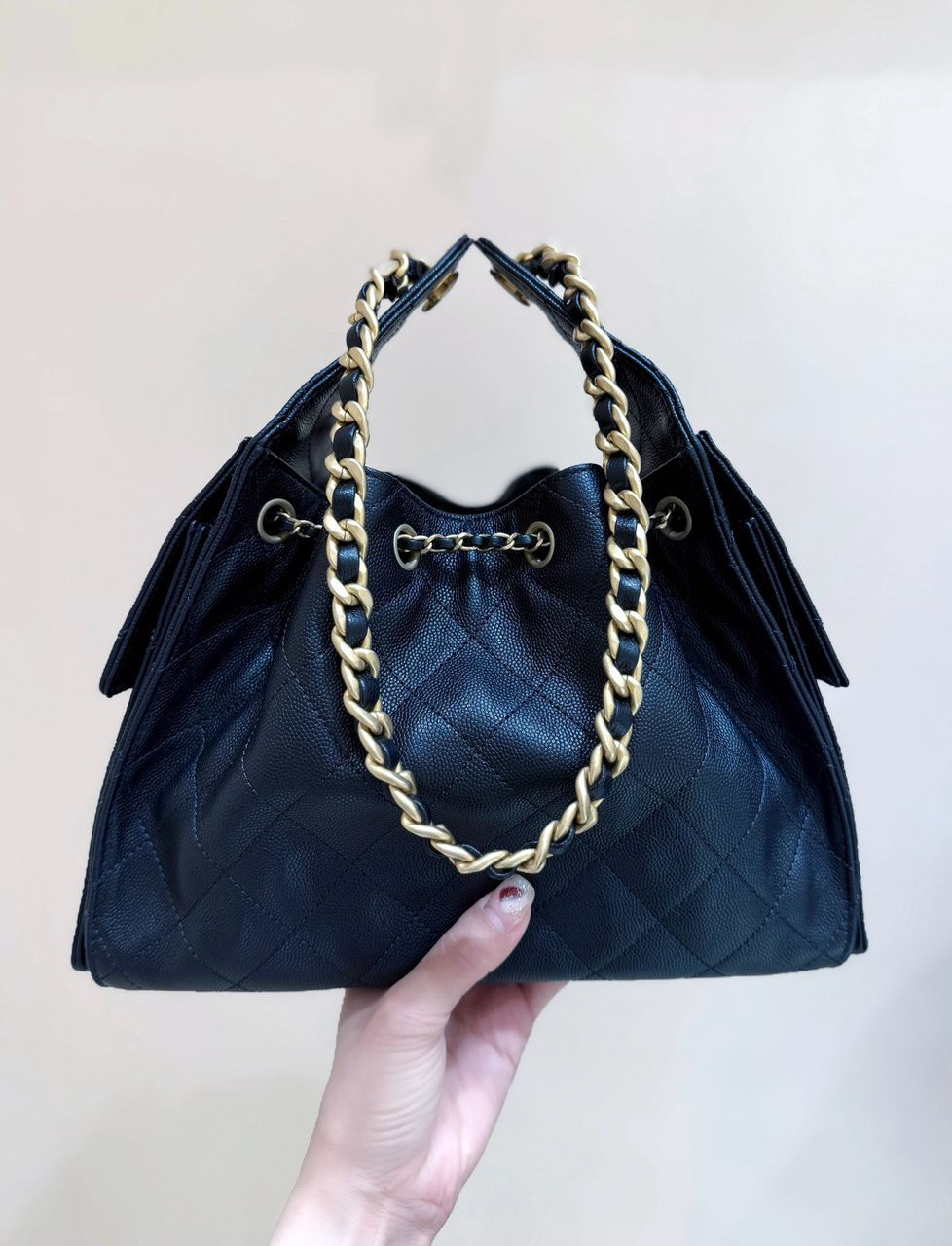 Thumbnail: Designer 25 Small Handbag – Black Grained Calfskin & Gold-Tone Metal -  CHL350