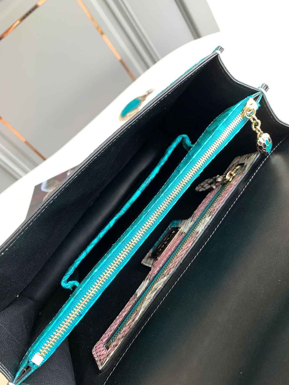 Thumbnail: Designer Bag Leather Bag BVLG