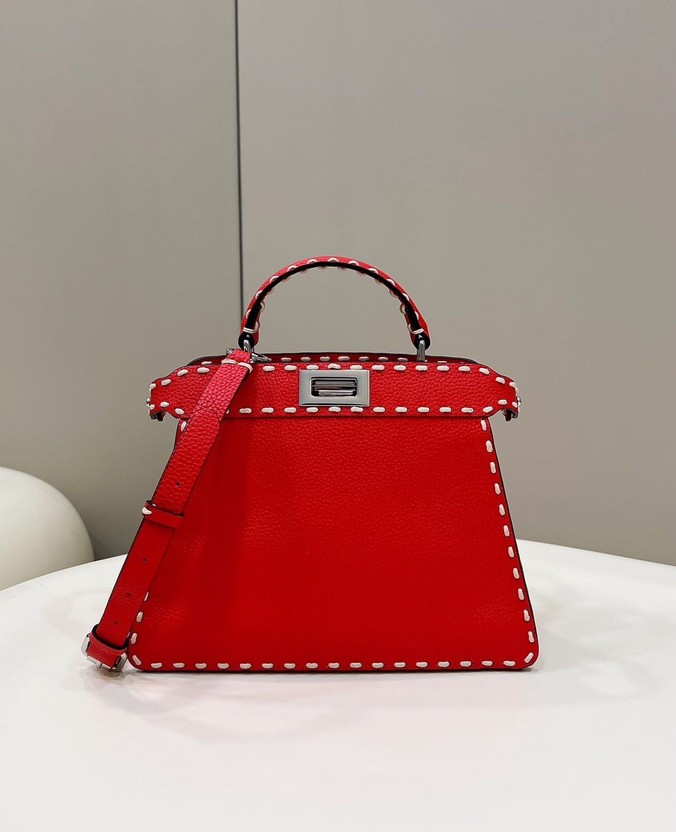 Thumbnail: leather bag designed for modern elegance – FND40