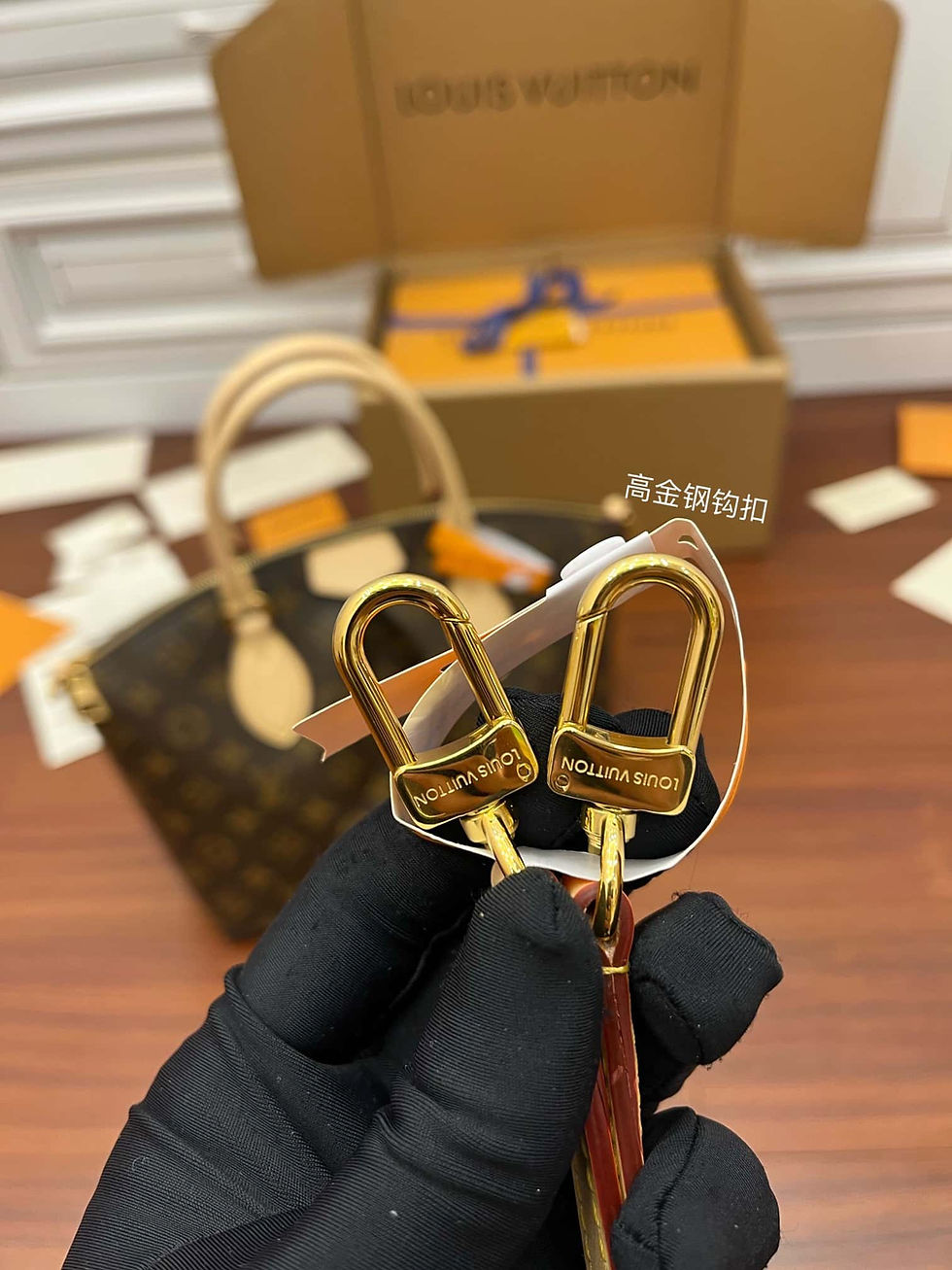 Thumbnail: Bo�Tie Pm Bag – LUV1173