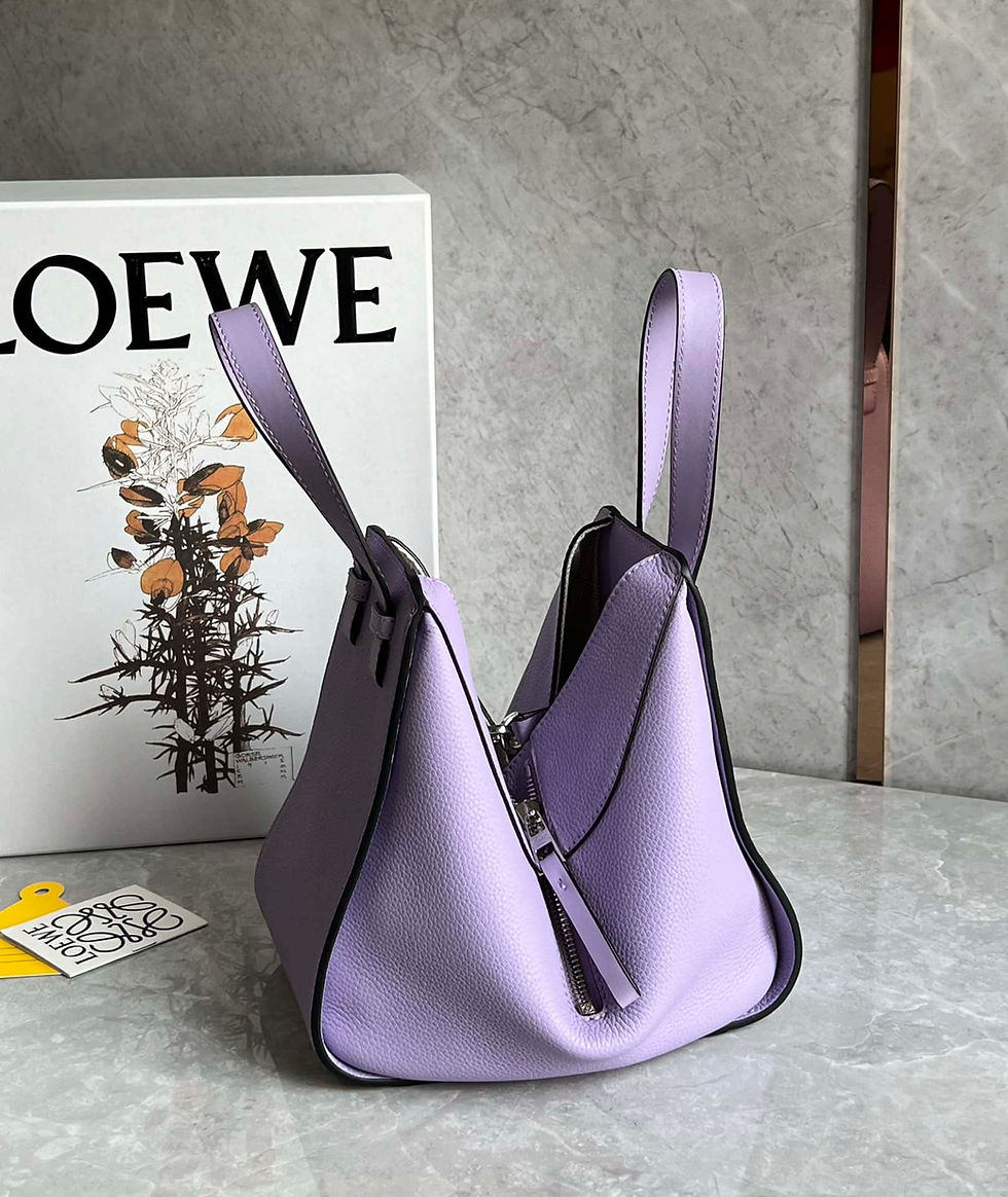 Thumbnail: Loewe Hammock Compact Lilac Purple Leather Bag
