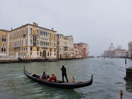 Gondola Ride Venice: Routes, Etiquette and History