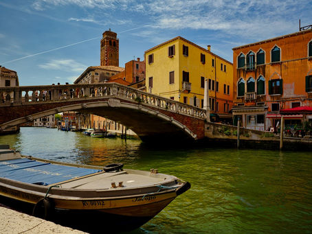 Venice Canals Guide: How to Read and Explore the City