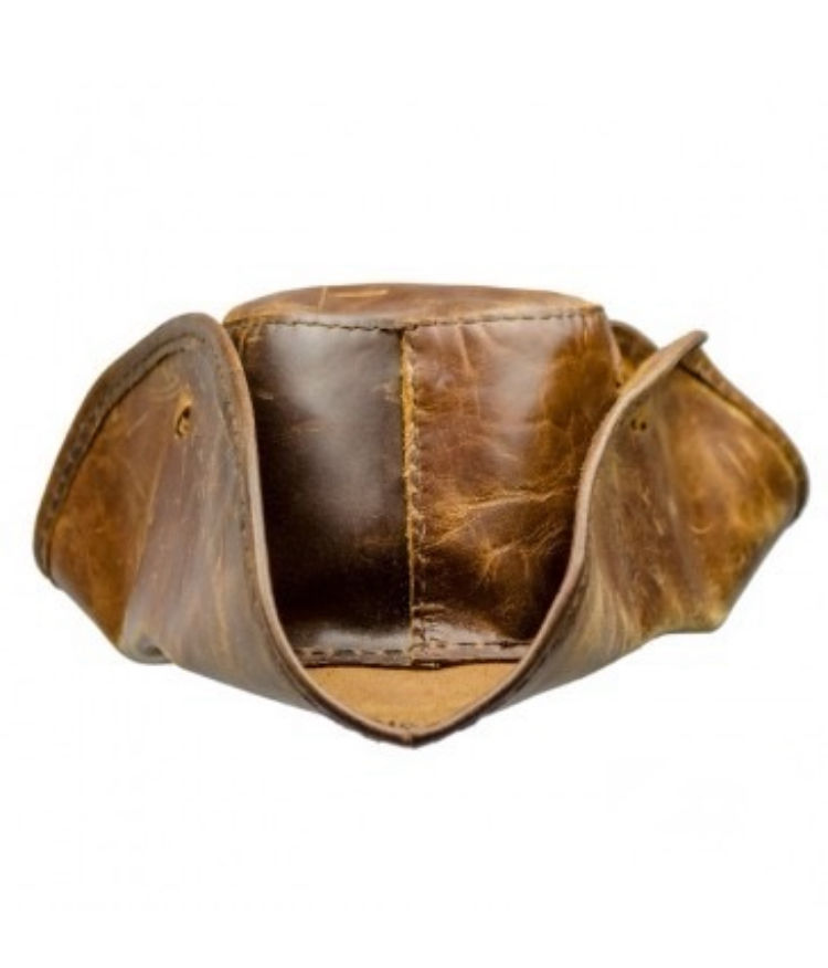 Thumbnail: Skull and Crossbones Leather Tricorn