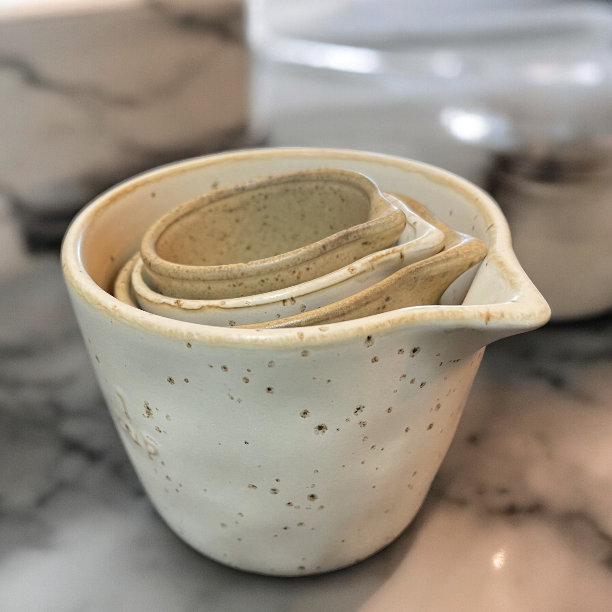 FRANCIS CERAMIC MEASURING CUPS