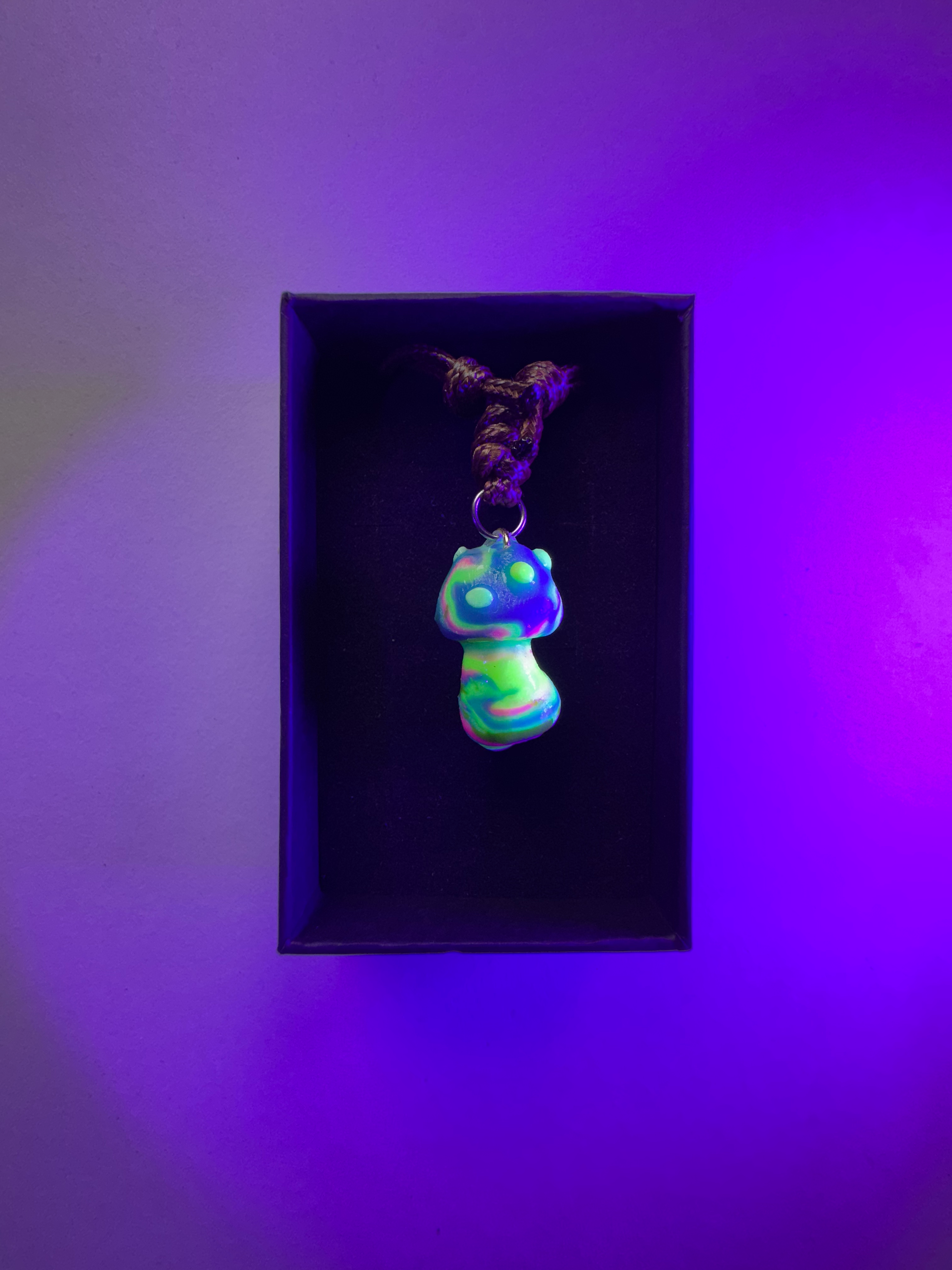 UV 'Glow in the dark' Mushroom Pendant Necklace - 011
