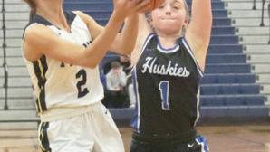 Titans win thriller in Vermillion to advance to SoDak 16