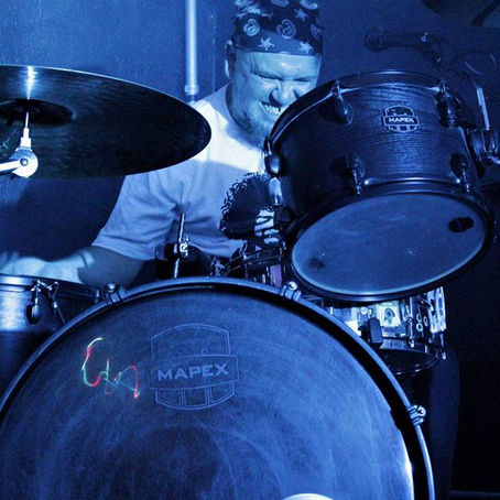 "Un libro se debe escribir sobre este baterista, Jorge Cortés Cuyas (Pipo)"