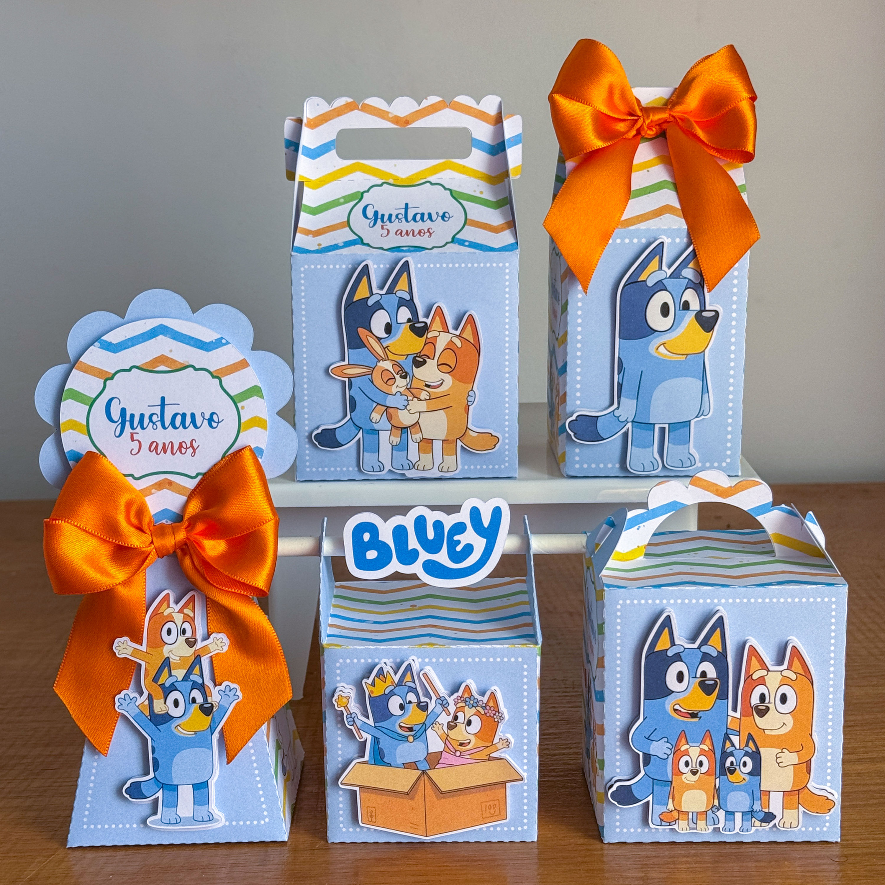 Bluey - Arquivo de corte - Arte digital STUDIO, PDF E JPG