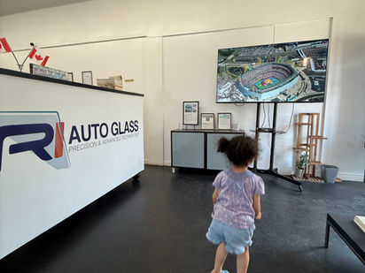 Why Siri Auto Glass Uses Premium Windshield Adhesives for Your Safety