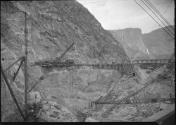 Construction of O'Shaughnessy Dam Photo: National Park Service archives