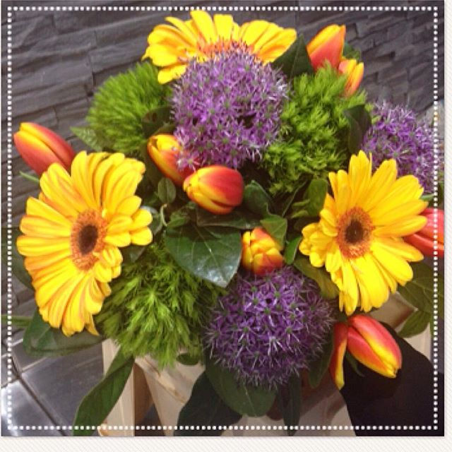 vert 💛💜💚#gerbera#tulipe#greentreek#aliumum#fleurs#flowers#passion#passionné#bouquet#bouquetdefleu