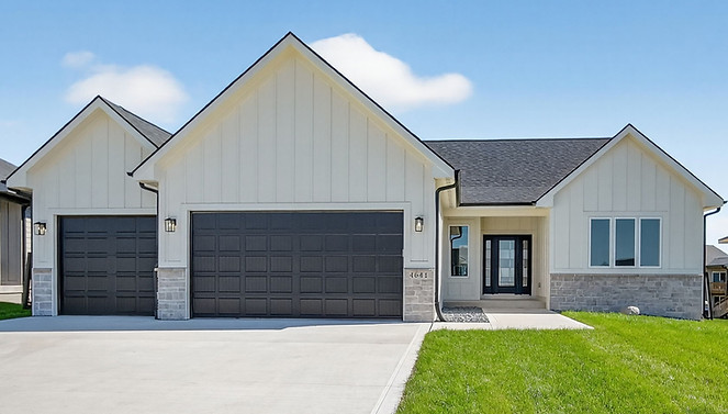 1-web-or-mls-4641 179th St Urbandale-1_edited.jpg