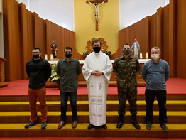 6º BCom participa da Missa com intenção especial pelo Dia do Soldado, na Paróquia São Roque