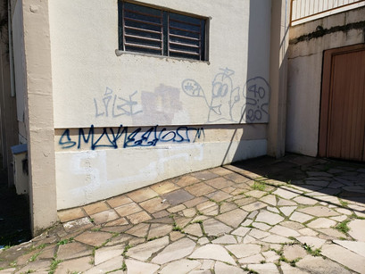 Paróquia São Roque lamenta atos de vandalismo no salão paroquial e arredores