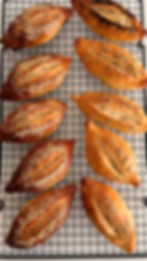 לחמניות מאורכות לאחר האפייה