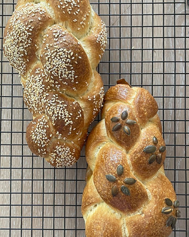 חלות מחמצת שאור.jpg