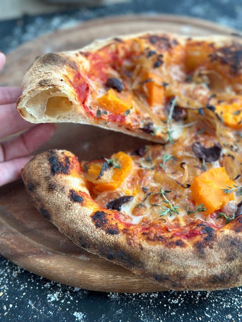 פיצה מחמצת sourdough piazza
