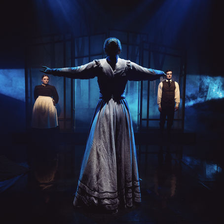 REVIEW | THE TURN OF THE SCREW - Arcola Theatre - London