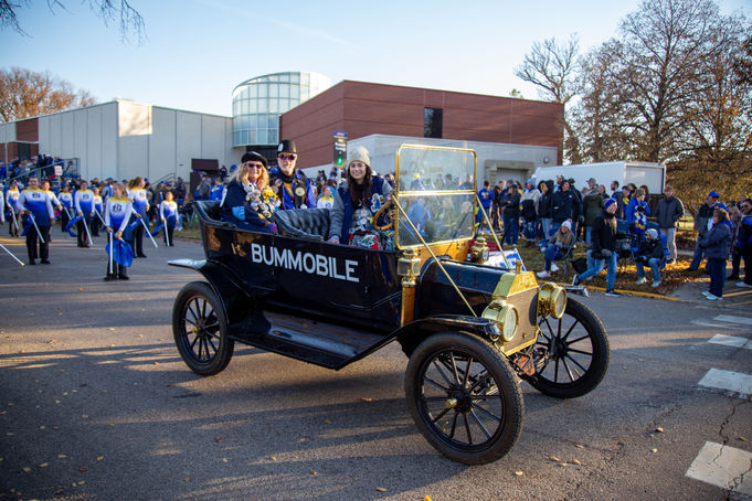 Hobo Day Parade-16.jpg