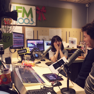 UFM100.3 radio DJ Wenhong and rehyphen MusicCloth