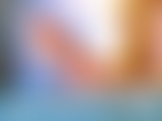 當皮膚發出警訊,別只擦藥膏。 當皮膚開始乾癢、脫屑、或小傷口久久不癒時,這可能不是單純的皮膚問題——而是血糖在發出求救信號。糖尿病患者常因高血糖造成神經與血管受損,導致皮膚乾燥、搔癢、甚至潰瘍難癒。 透過正確的 保濕修護、防感染與神經穩定護理策略,你可以有效減緩搔癢、避免潰瘍,讓肌膚回到健康狀態。