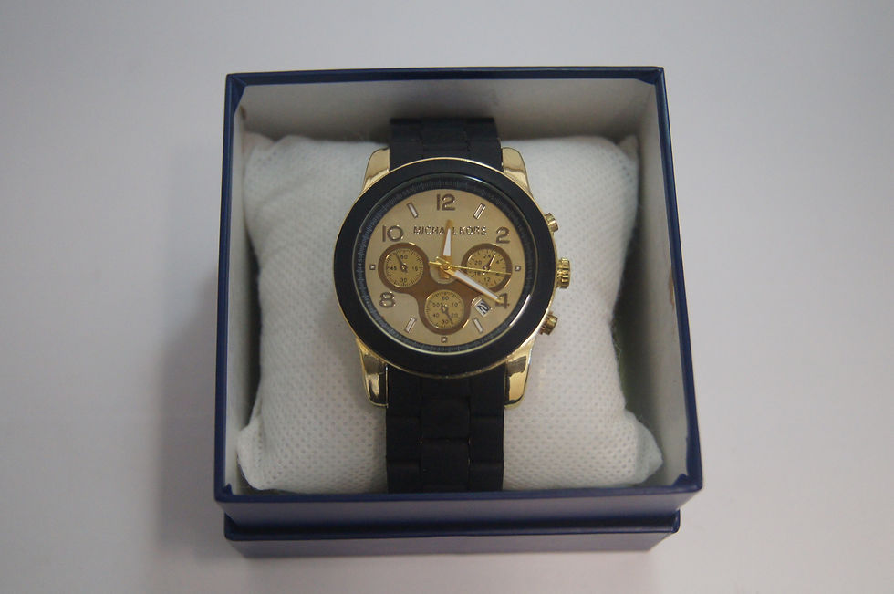 Miniatura: Reloj Michael Kors Negro y Dorado Folio:1-2016-49.