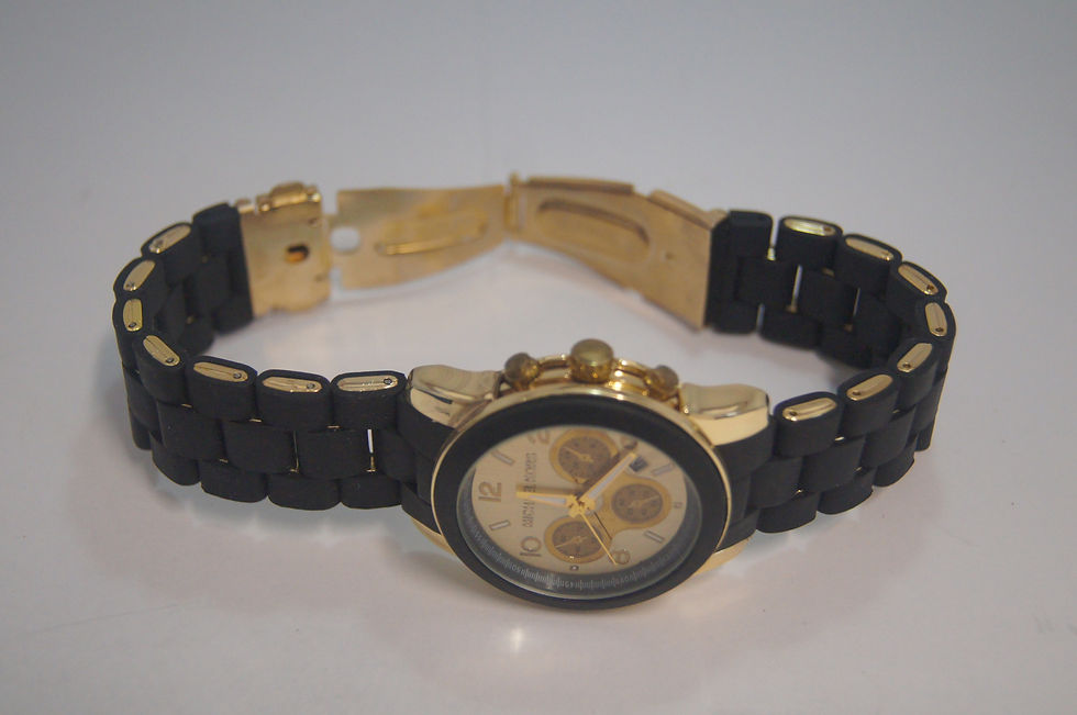 Miniatura: Reloj Michael Kors Negro y Dorado Folio:1-2016-49.