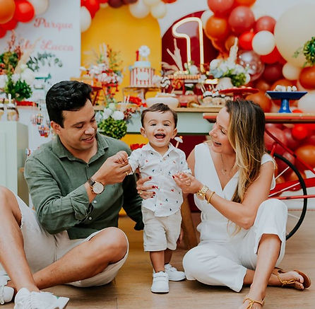 Fotógrafo registrando festa infantil em Paulínia - Storia Studio