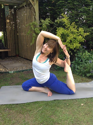 yoga pose pigeon kapotasana