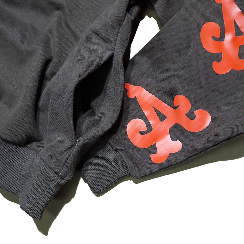 サムネイル： "Red Letters"  Not ATL Scattered Hoodie
