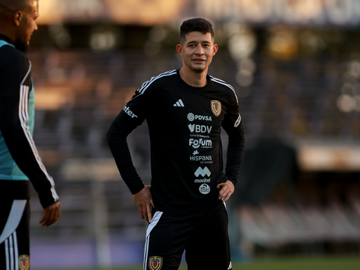 Leonardo Flores entrenando en la selección de venezuela